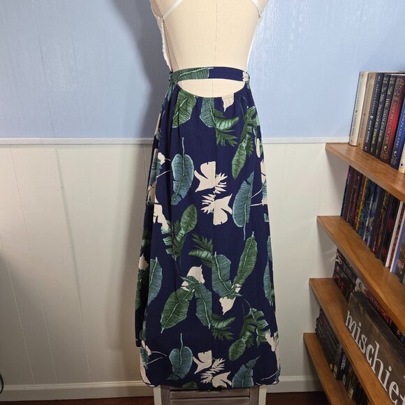 Blooming Jelly Medium White Navy Teal Open Back Crochet Faux Wrap Casual Dress - Picture 8 of 14